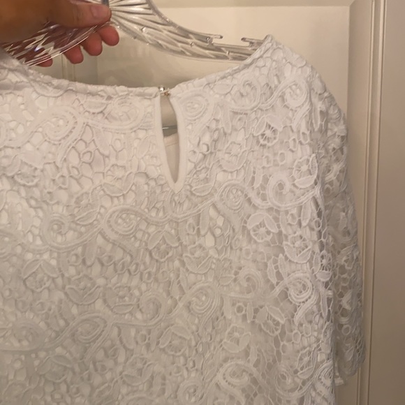 lightly worn top - Picture 2 of 3